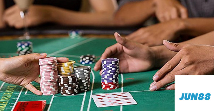 Canh Bài Baccarat Jun88 theo quy luật từng bàn chơi